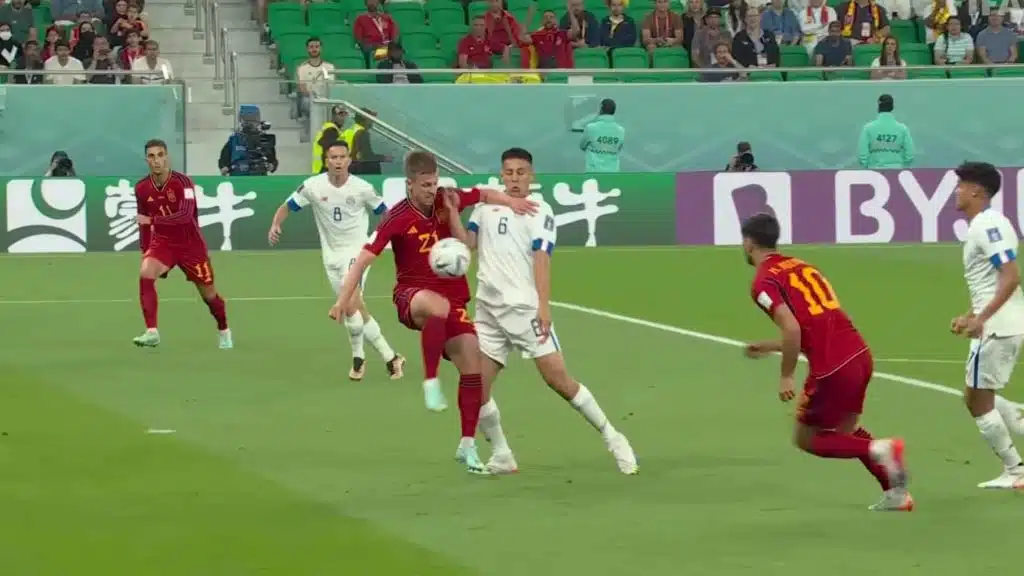 Dani Olmo u utakmici &Scaron;panjolske protiv Grčke
