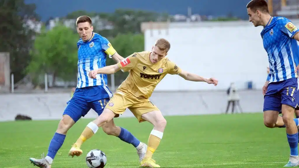 Lokomotiva Hajduk prijenos