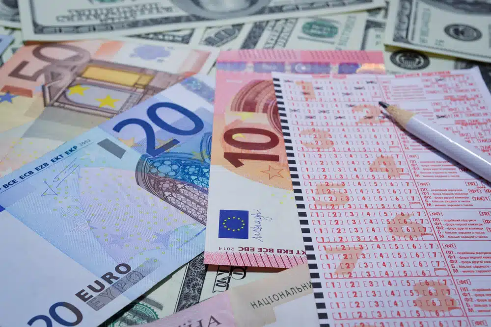 novci-i-kladionicarski-listici-s-mogucnoscu-kladenja-na-hendikep