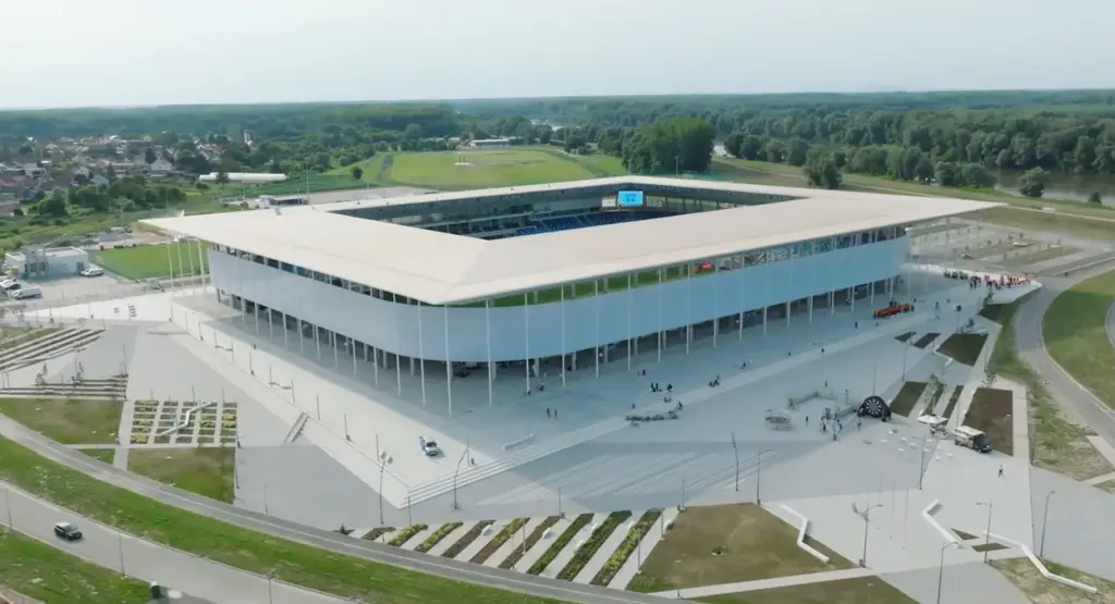 Opus Arena, kada je izgrađena Opus Arena, Pampas, Osijek