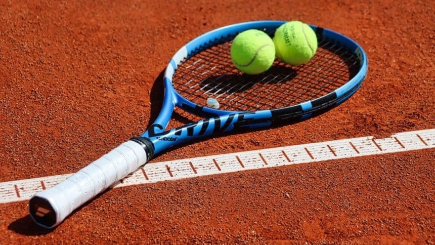 Loptice na teniskom reketu (pravila tenisa)