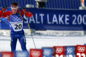 Biatlonac se natječe na Olimpijskim igrama (biatlon discipline)