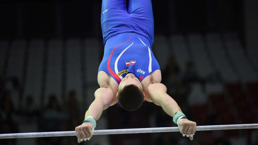 Tin Srbić na preči (discipline u gimnastici)
